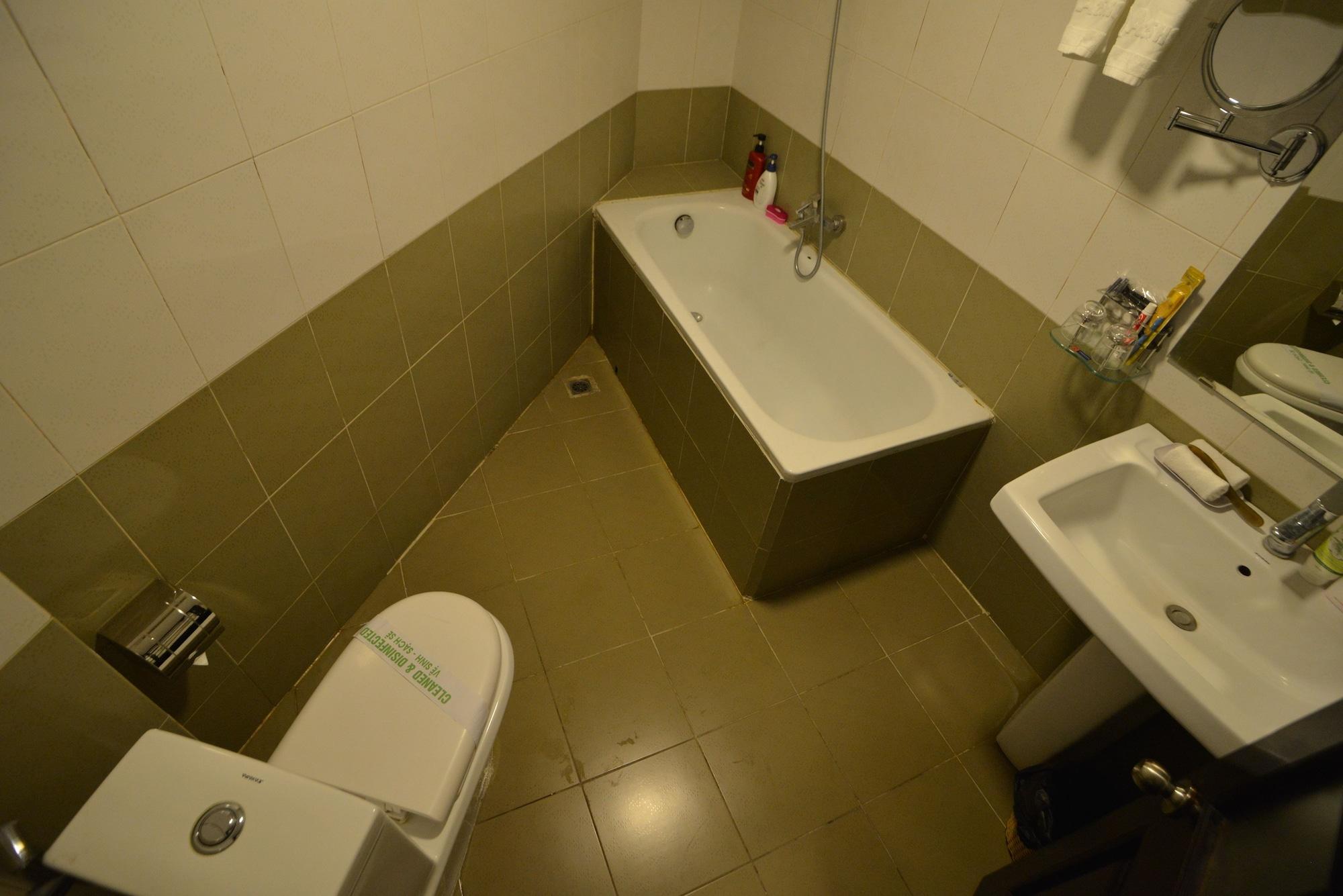 A25 Hotel - 96 Hai Ba Trung Hanoi Exterior photo